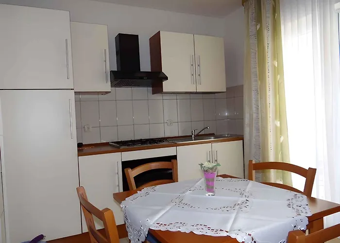 Apartman Okrug Gornji 28 *