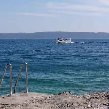 Apartment Okrug Gornji 28 *