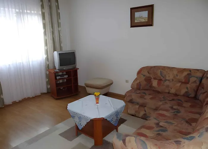公寓 Okrug Gornji 28 *