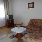 Διαμέρισμα Okrug Gornji 28 *