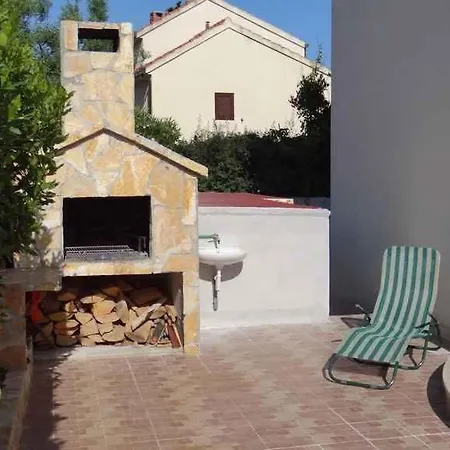 Okrug Gornji 28 Trogir