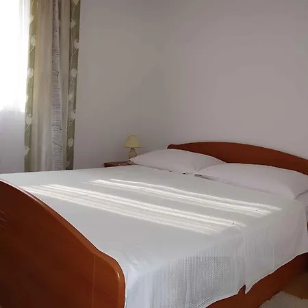 Apartmán Okrug Gornji 28