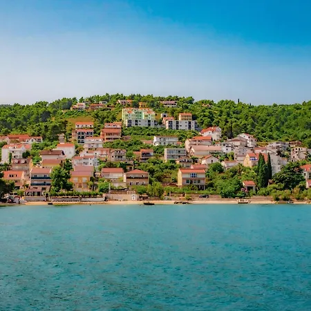 Okrug Gornji 28 Τρογκίρ