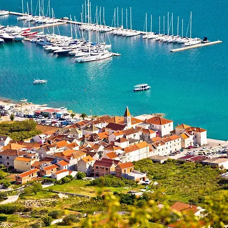 Okrug Gornji 28 * Τρογκίρ